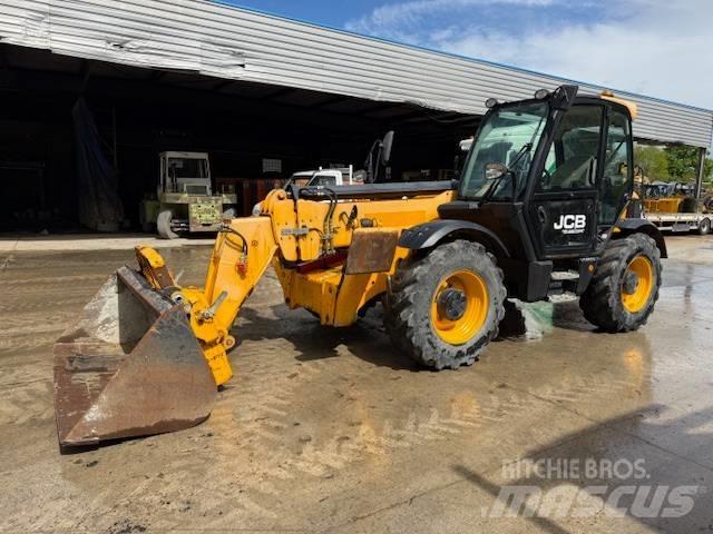 JCB 540-140 伸缩臂叉装车|叉装车