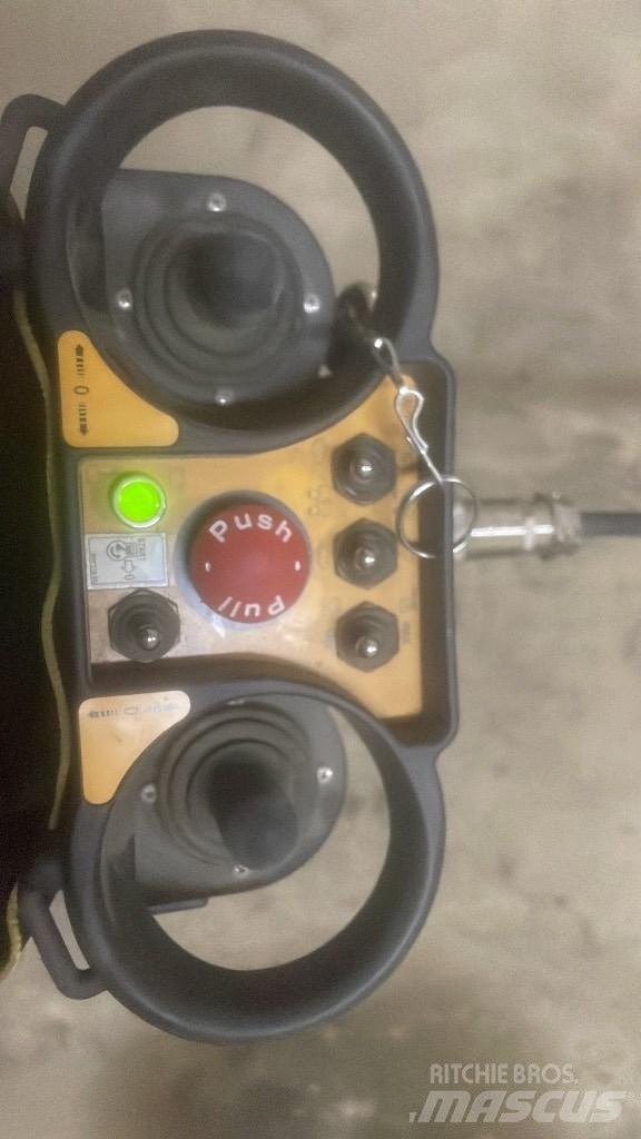 Bomag Bmg8500 单轮压路机