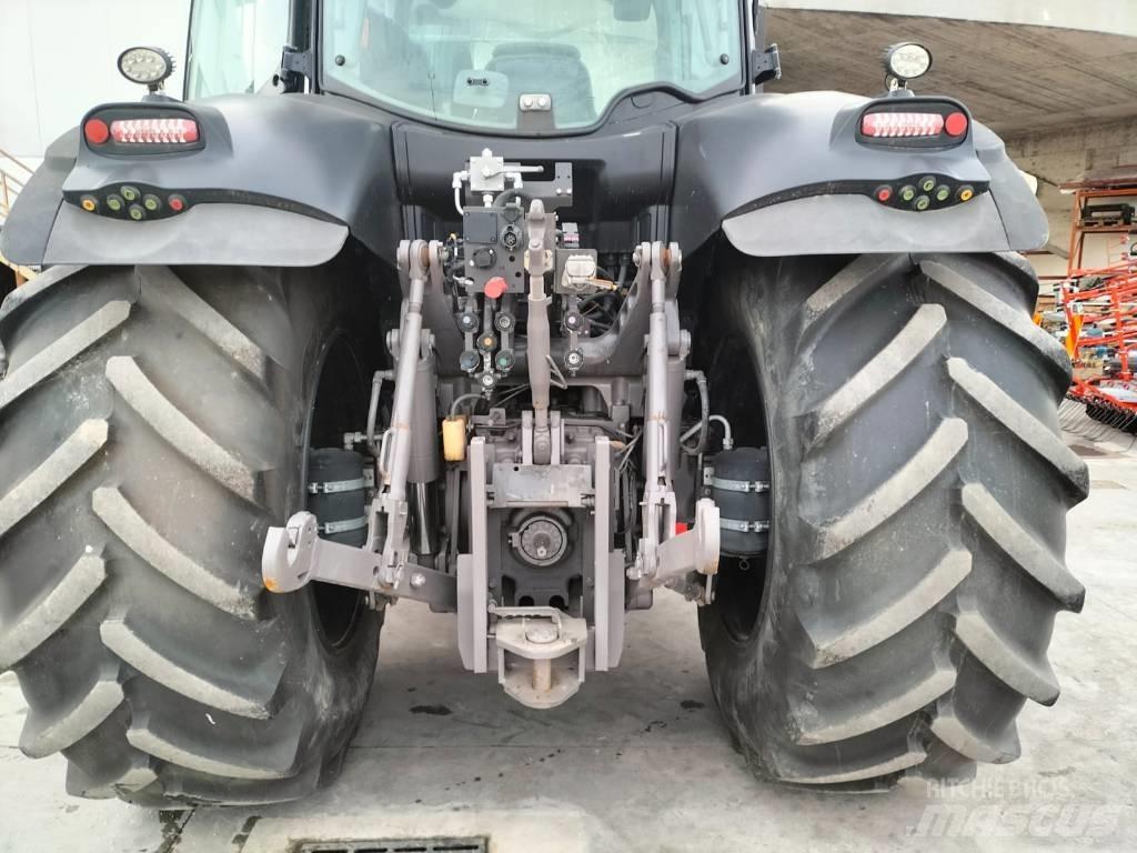 CLAAS Axion 810 拖拉机/农用车