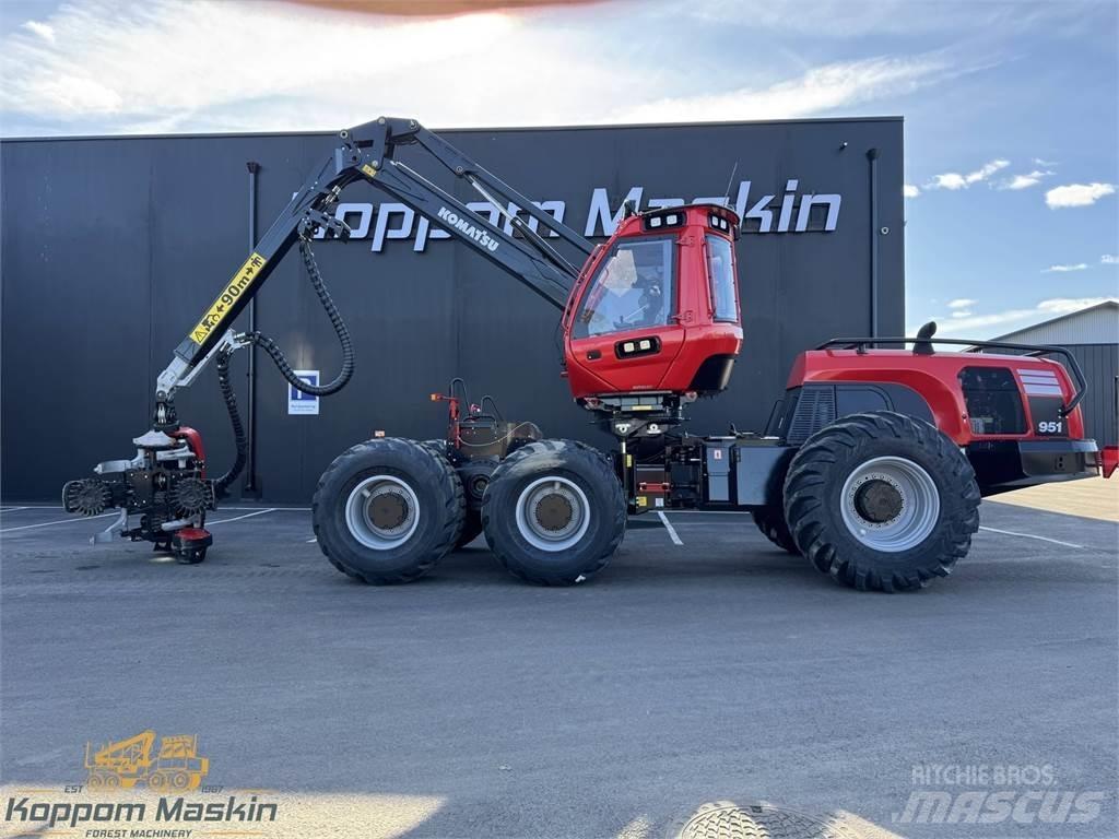 Komatsu 951 收割机