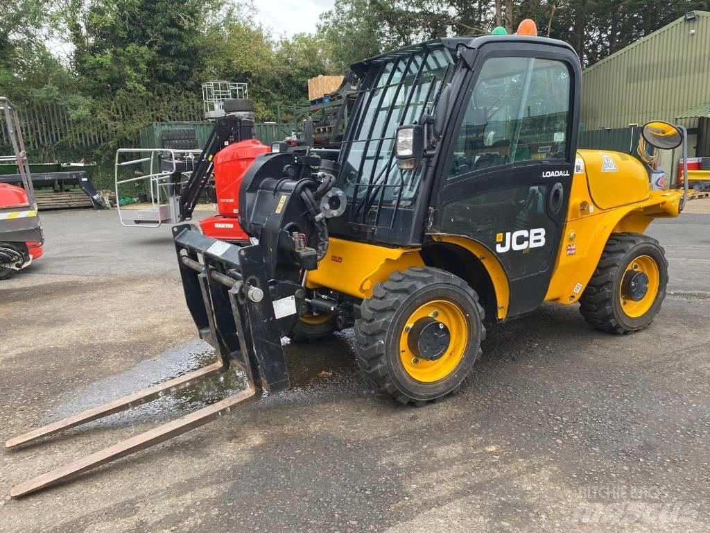 JCB 520-40 伸缩臂叉装车|叉装车
