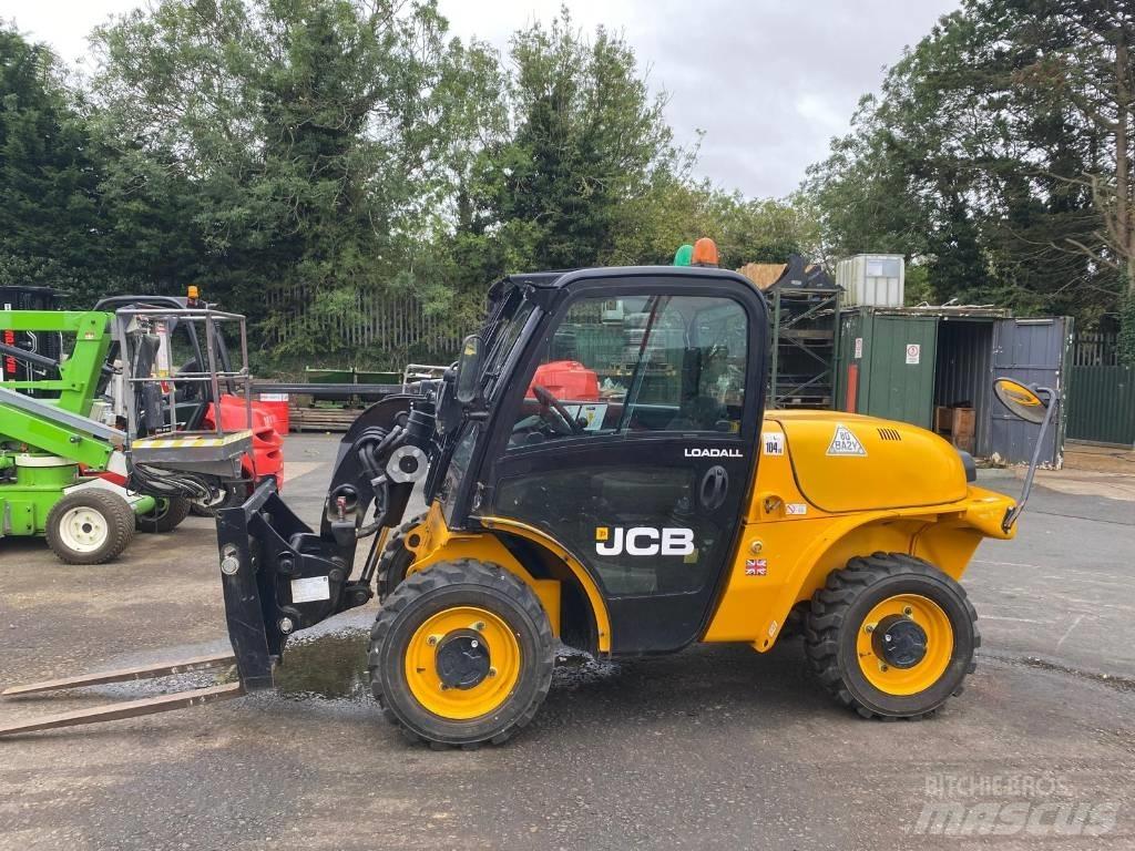 JCB 520-40 伸缩臂叉装车|叉装车