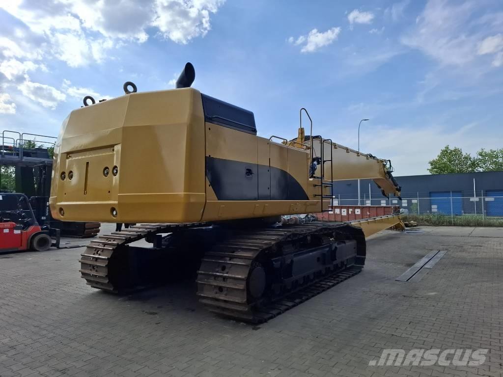 CAT 374 D L 工业挖掘机