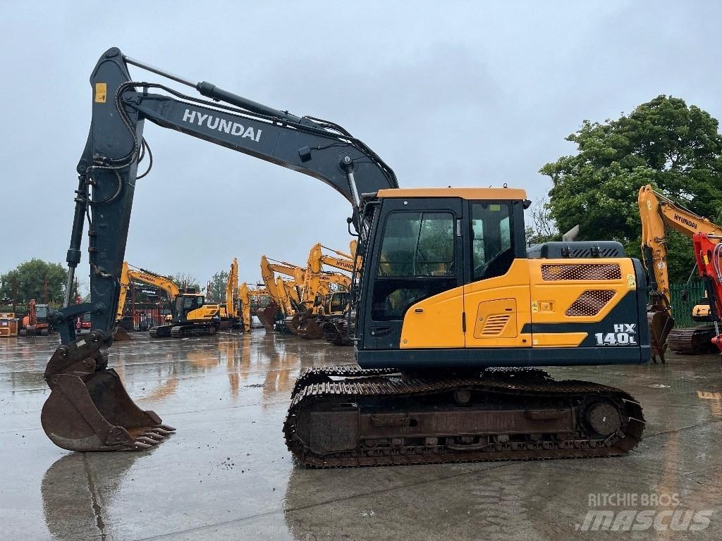 Hyundai HX140L 履带挖掘机