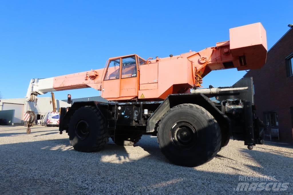 Liebherr LTL 1060 越野轮胎起重机︳越野吊︳越野起重机︳移动式起重机