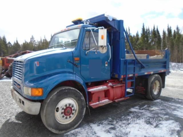 International 8100 自卸式货车