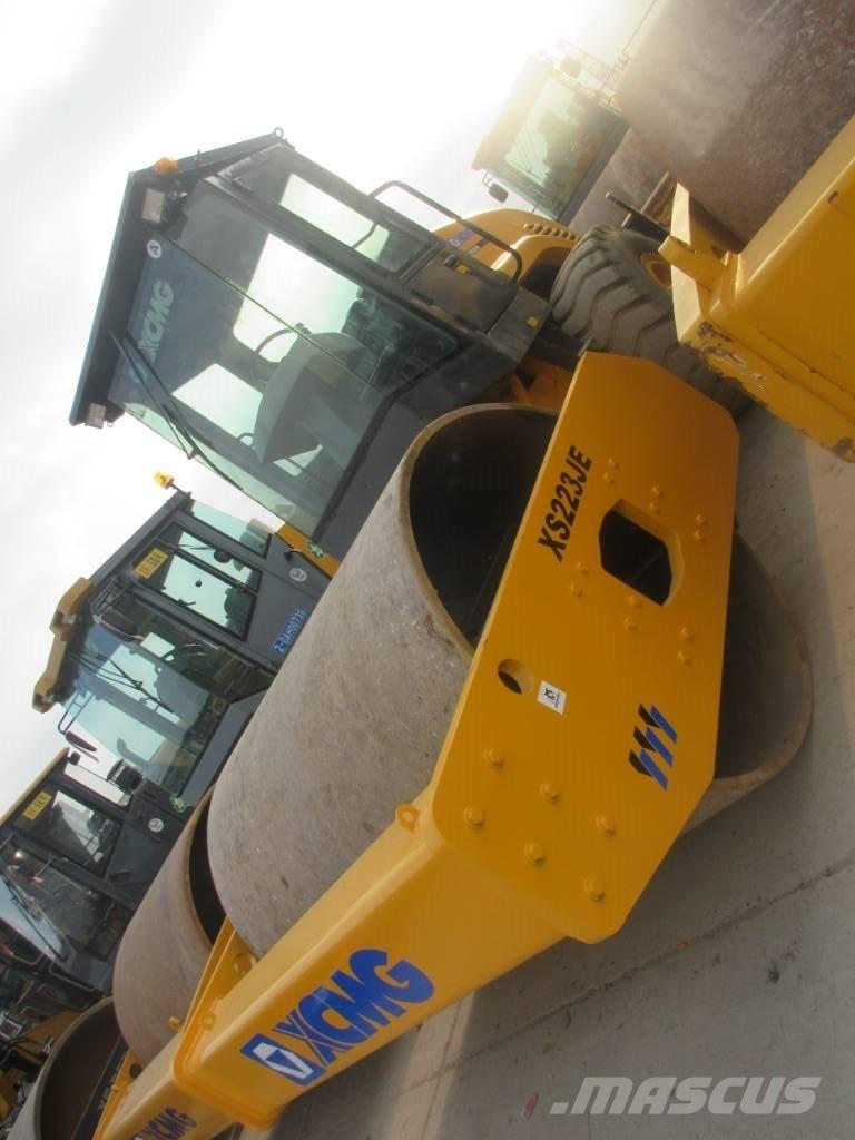 XCMG XS 223 J 单轮压路机