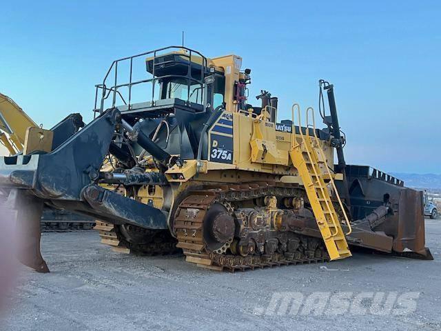 Komatsu D385 履带式推土机