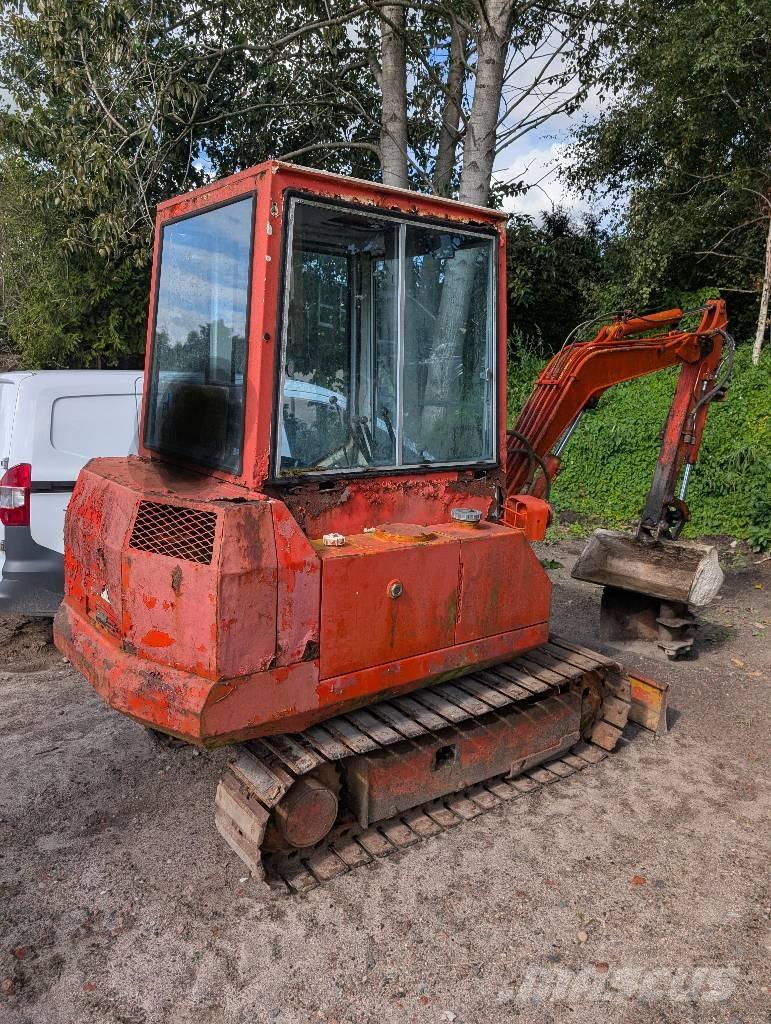 Komatsu PC 10-5 小型挖掘机