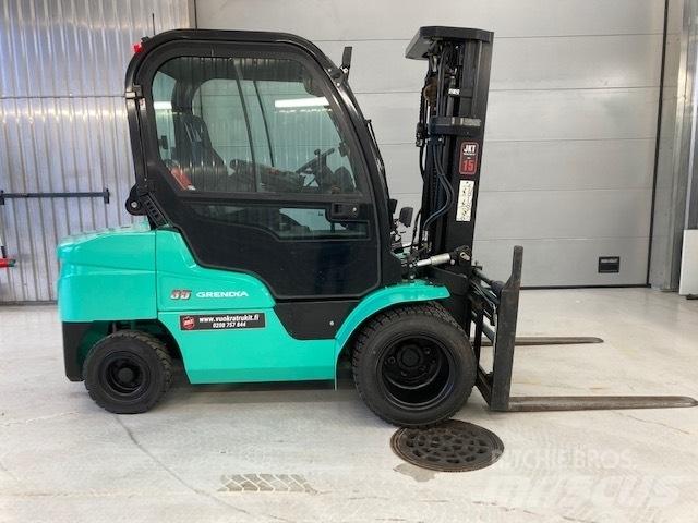 Mitsubishi FD35N 柴油叉车