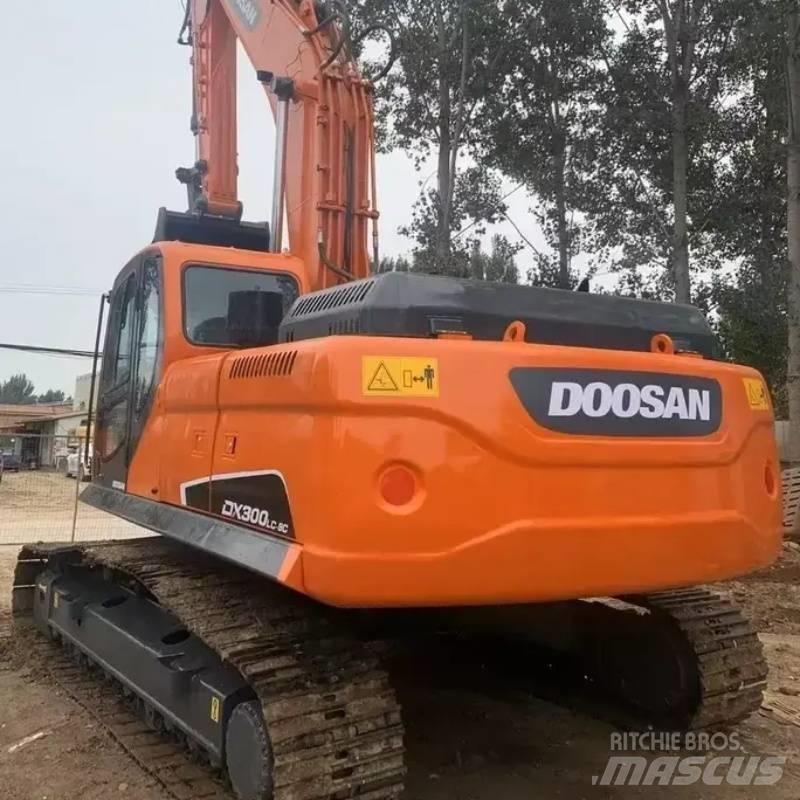 Doosan DX 300 履带挖掘机