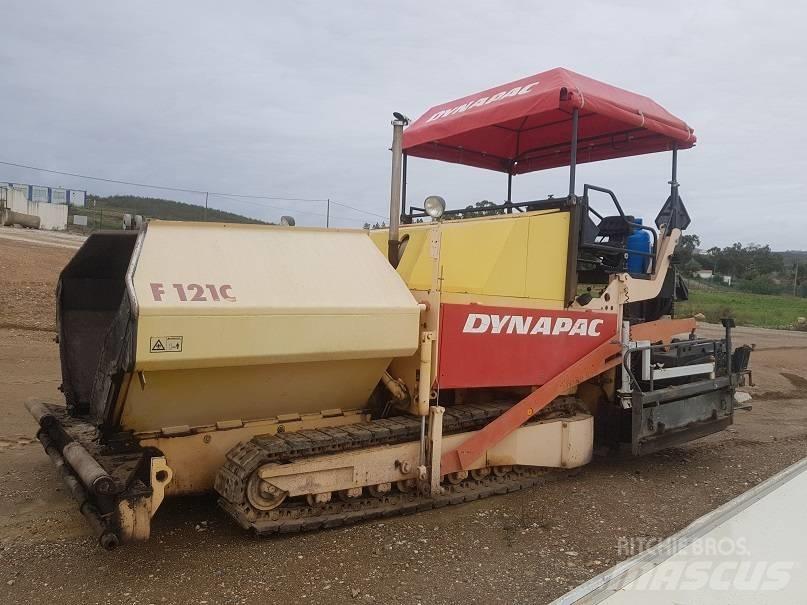 Dynapac F121C 沥青摊铺机