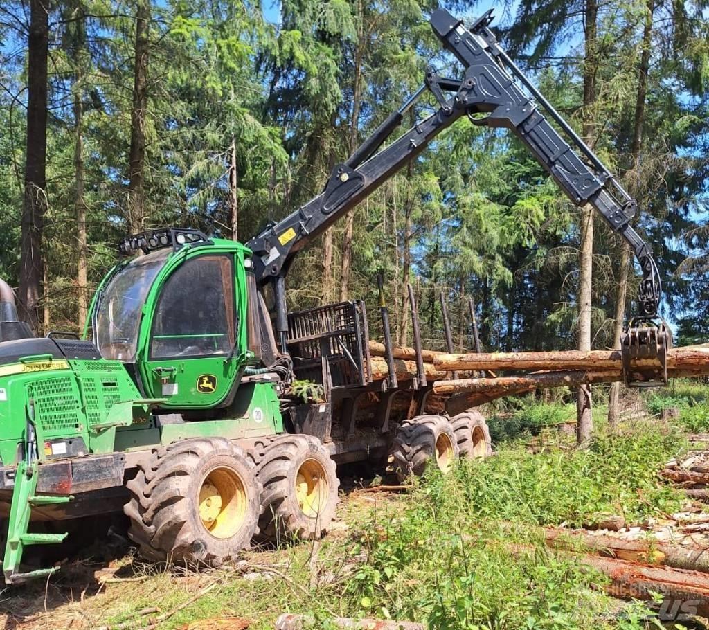 John Deere 1210 G 集运机