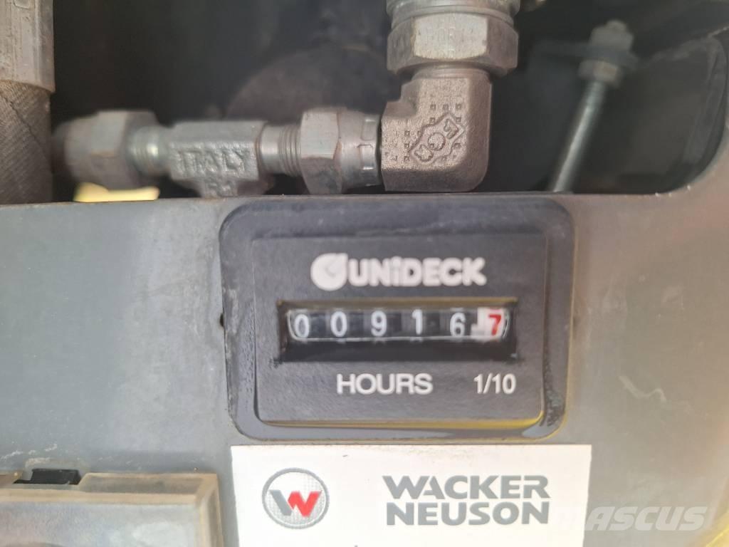 Wacker Neuson DT 12 履带式自卸车