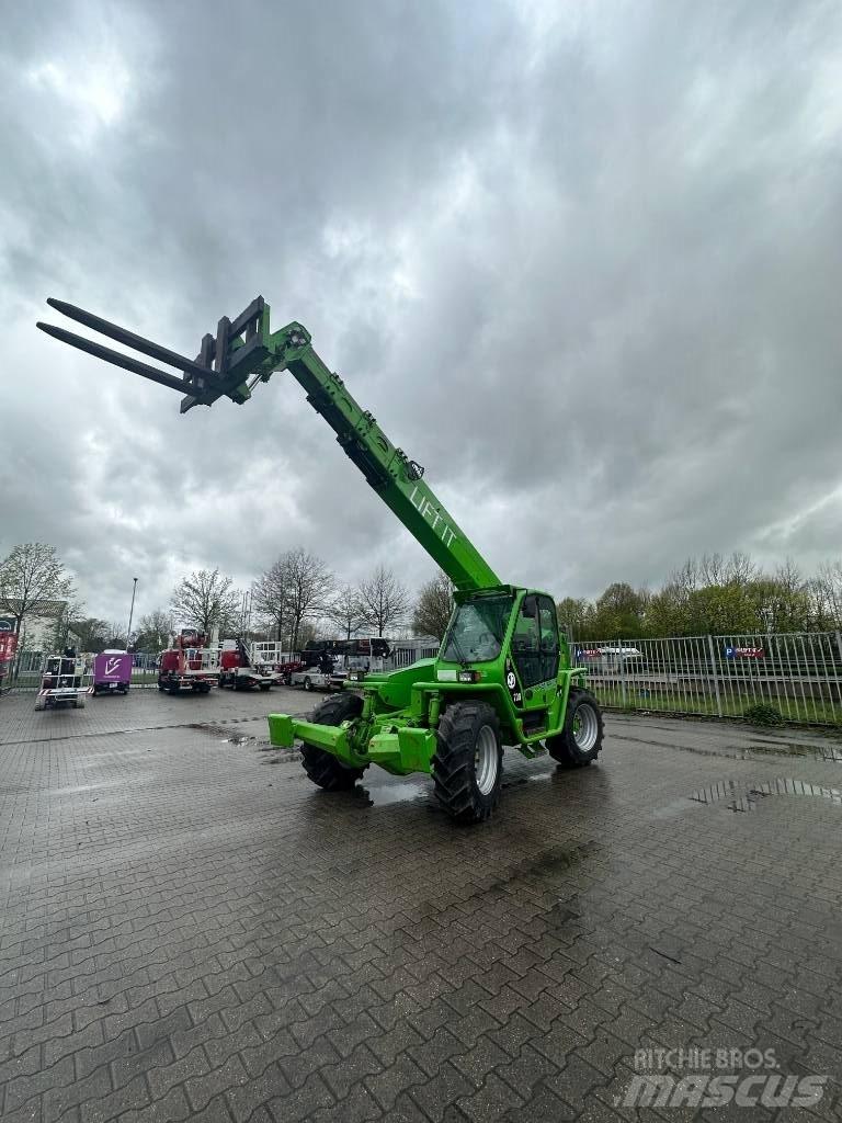 Merlo P40.17 Plus 伸缩臂叉装车|叉装车