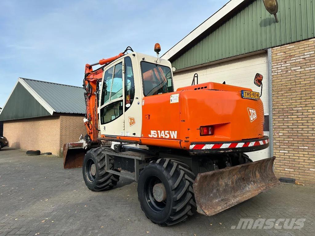 JCB JS145W 轮式挖掘机