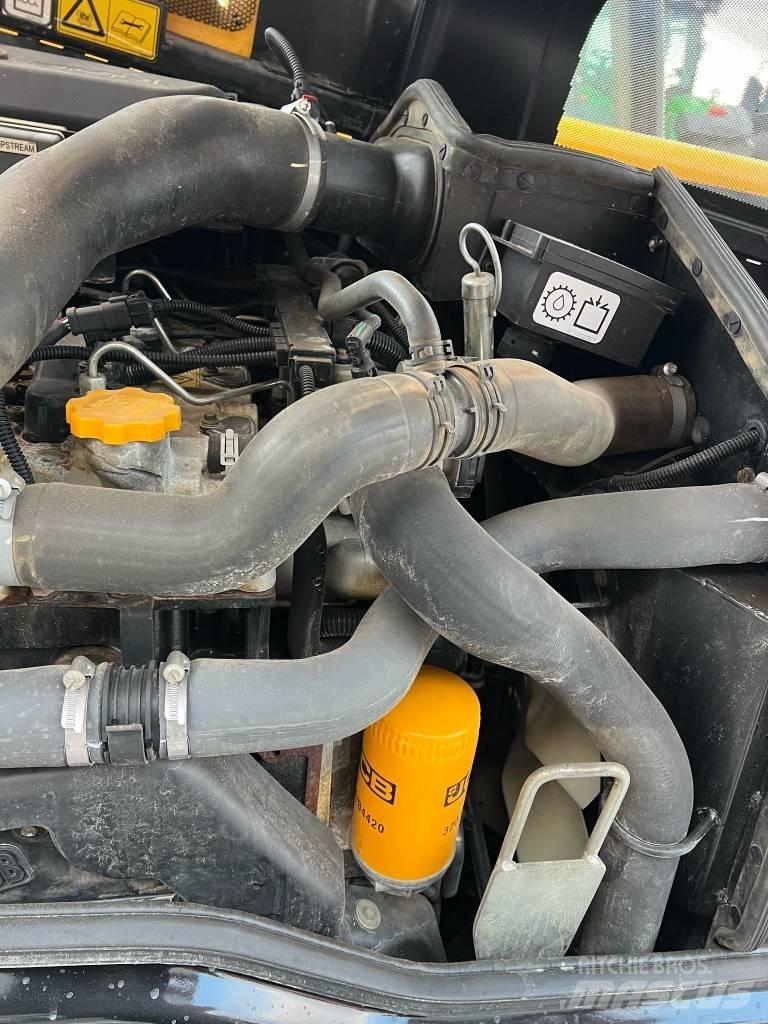 JCB 536-60 伸缩臂叉装车|叉装车