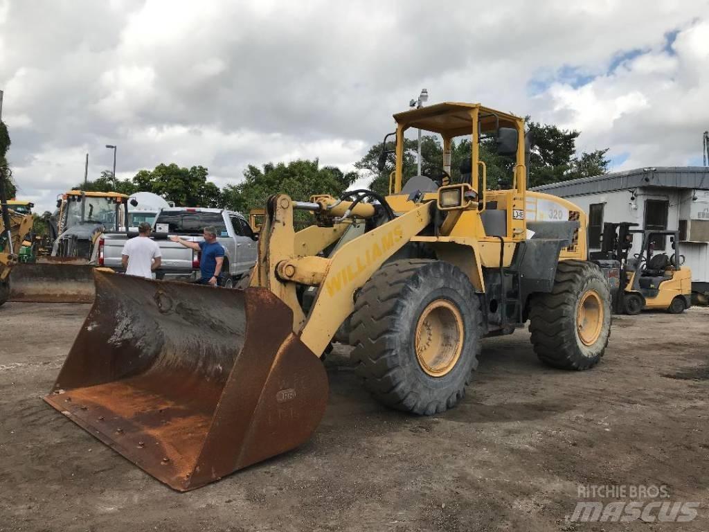 Komatsu WA320-5 轮式装载机