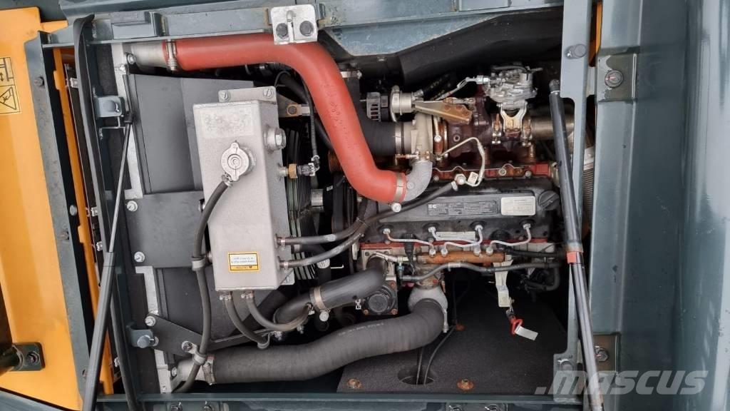 Hyundai HX 140 AL 履带挖掘机