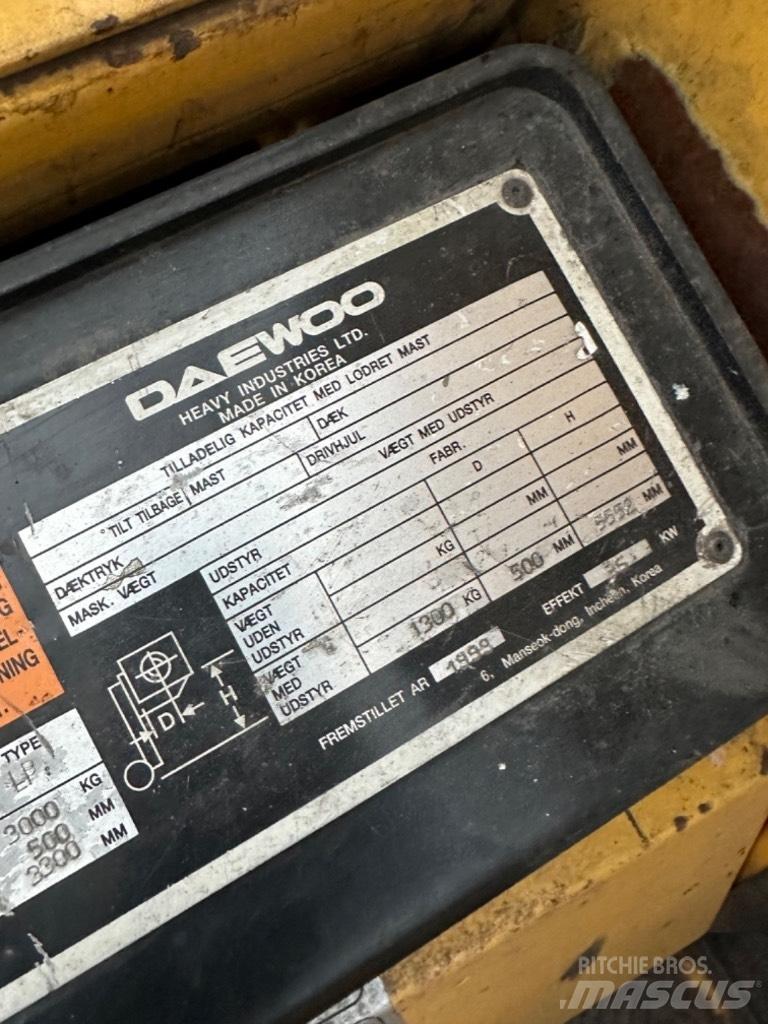Daewoo G30E 天然气叉车
