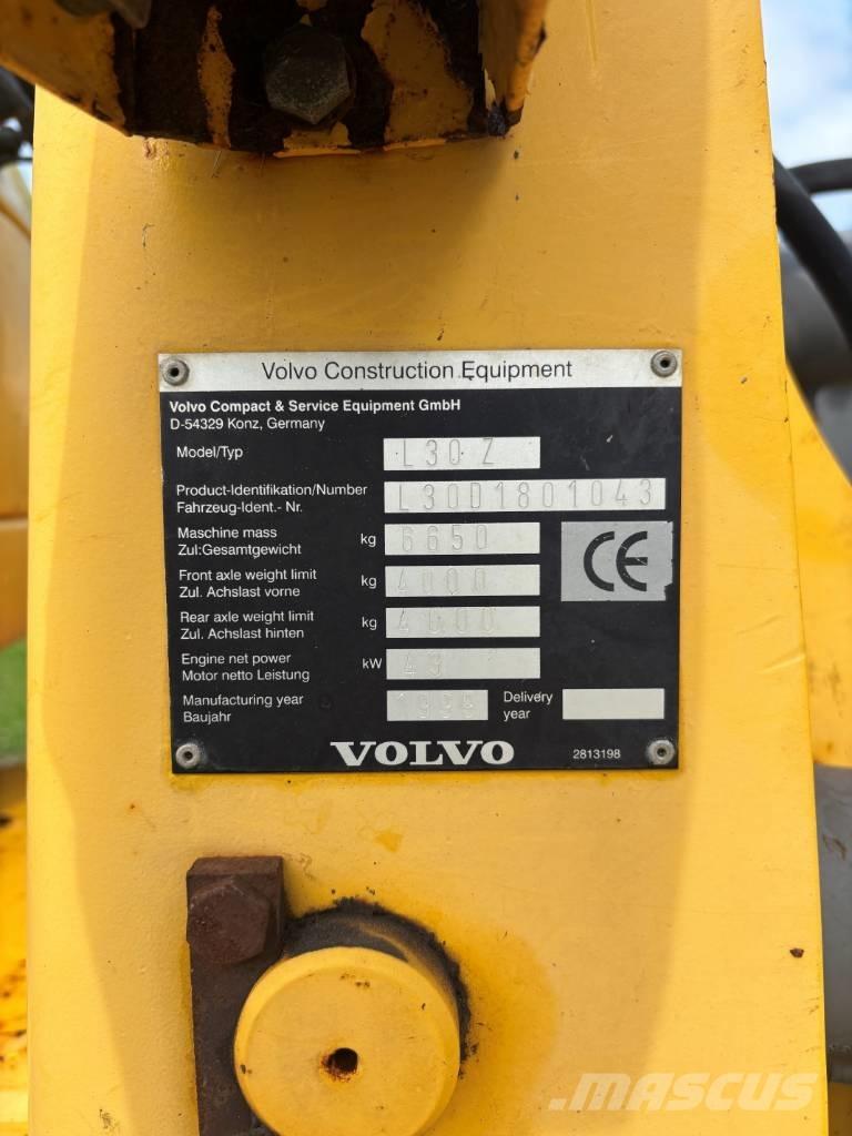 Volvo L30 小型装载机