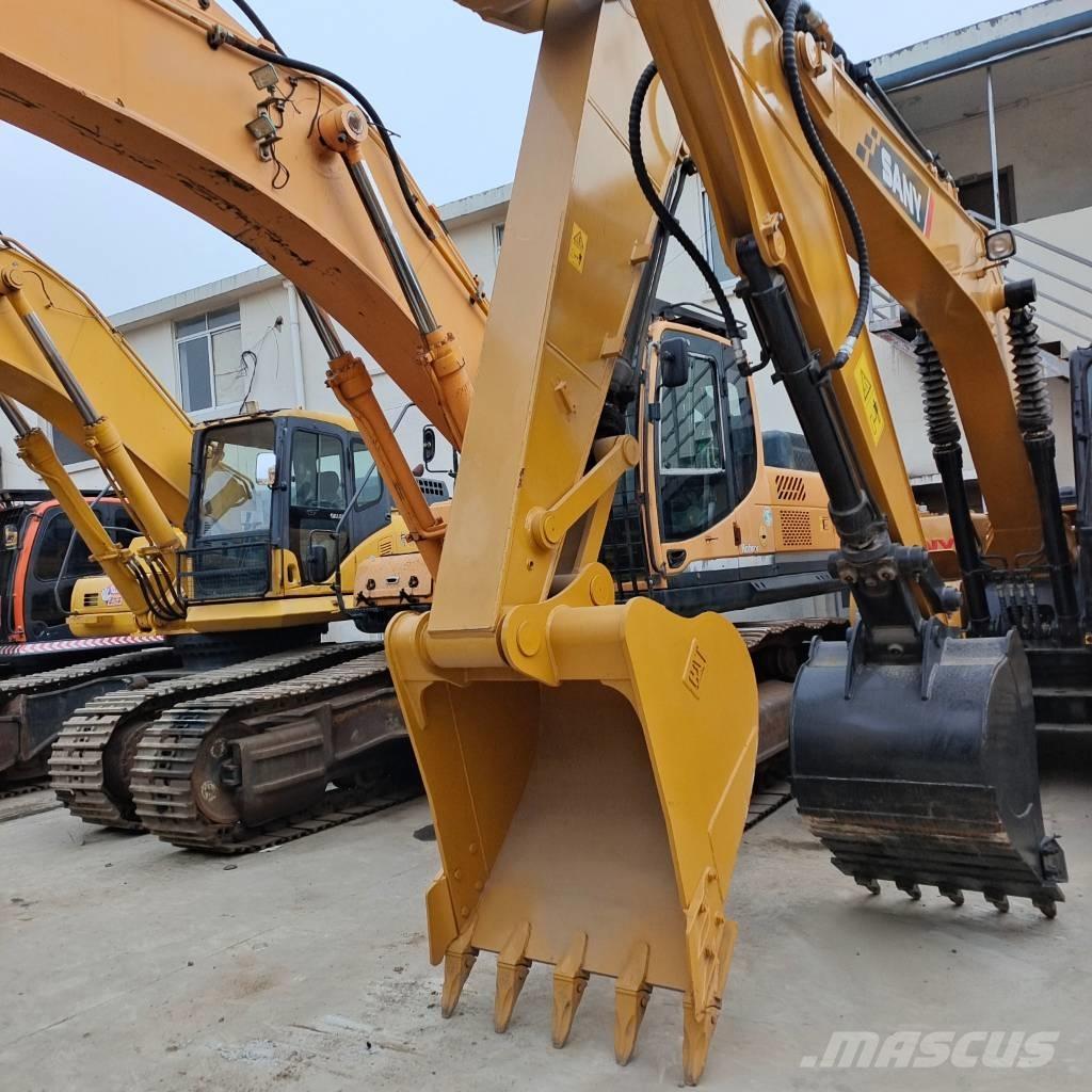 CAT 320 D2L 履带挖掘机