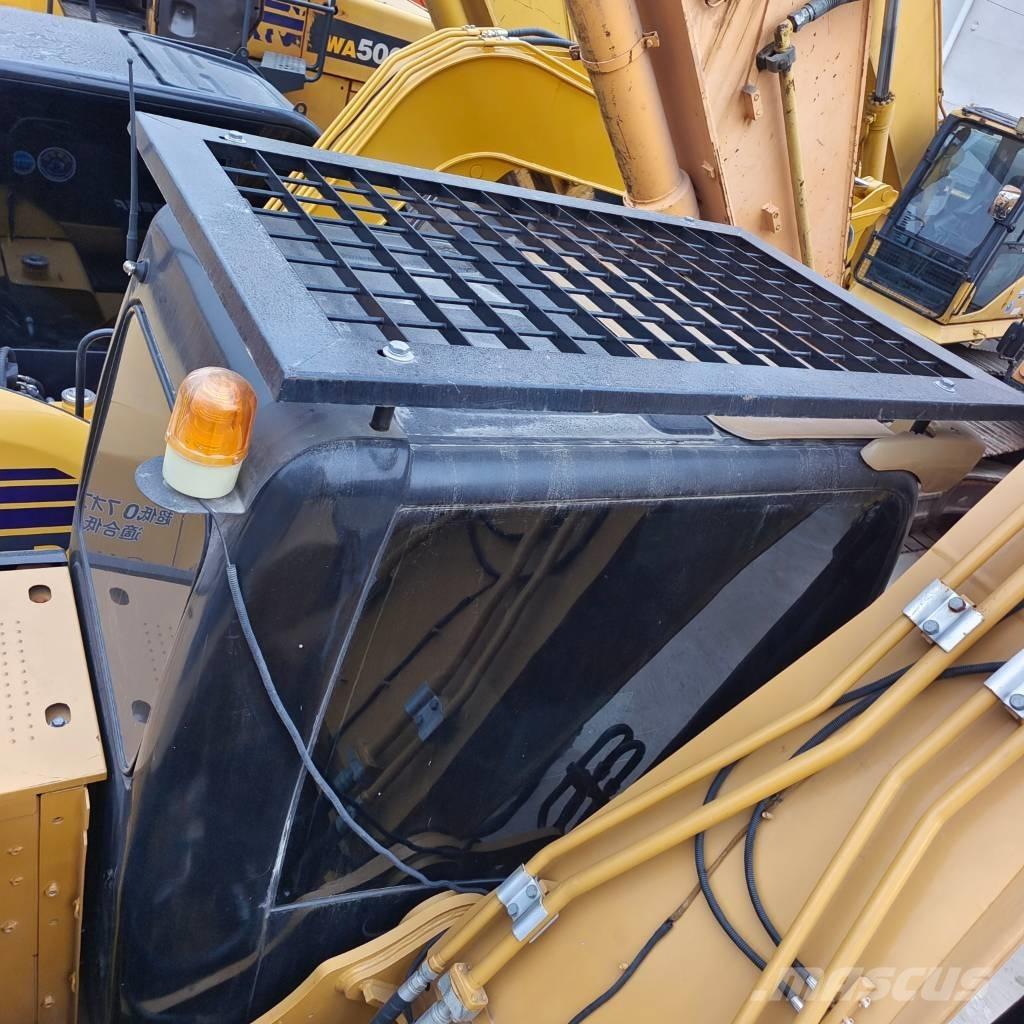 CAT 320 D2L 履带挖掘机