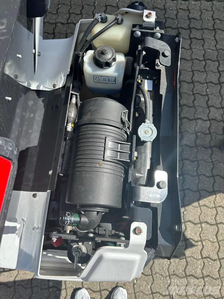 Bobcat L 23 多功能装载机
