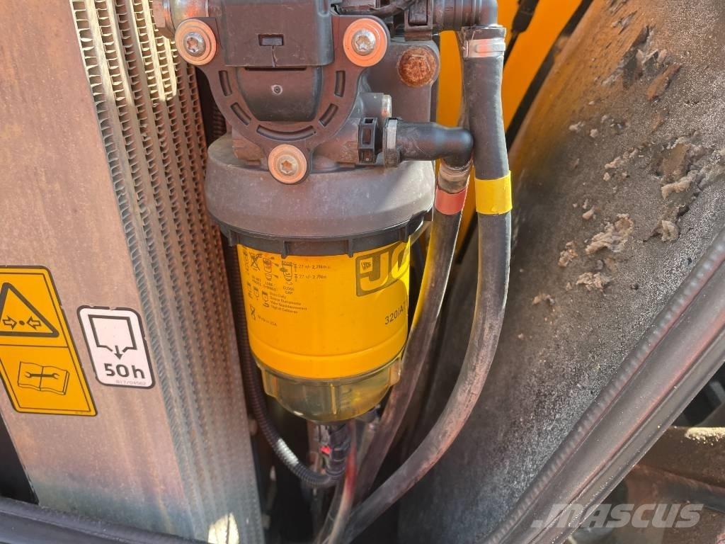 JCB 540-170 伸缩臂叉装车|叉装车