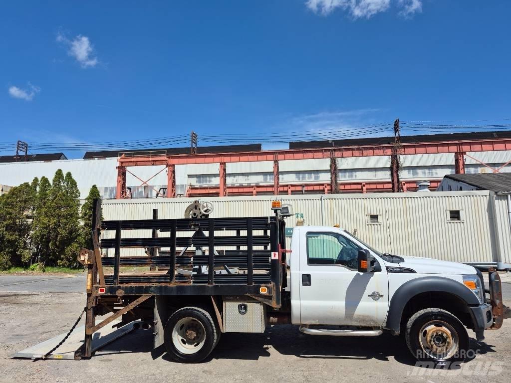 Ford F 550 皮卡车