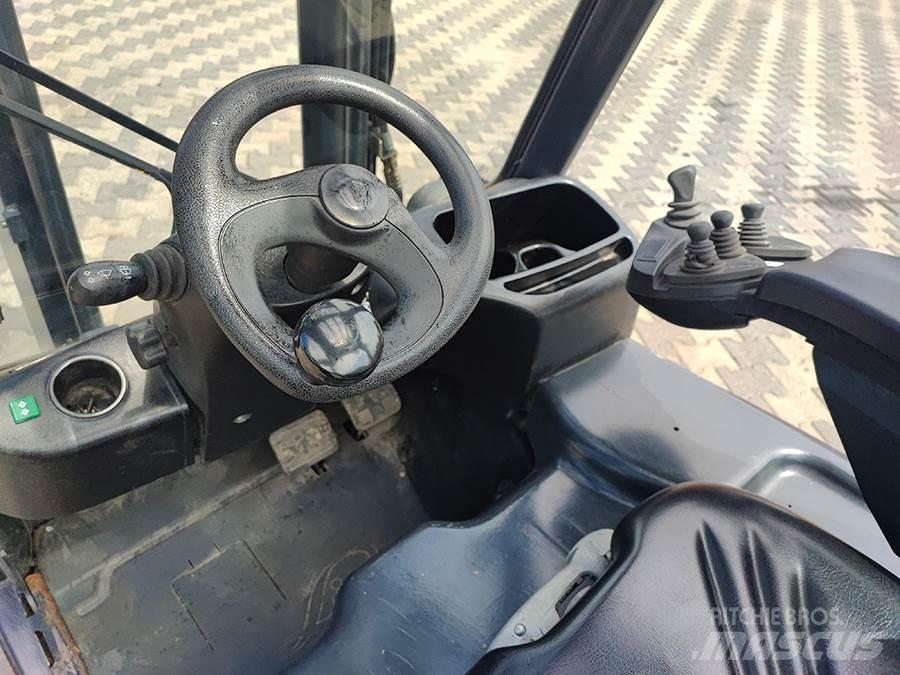 Linde E16C-01 电动叉车