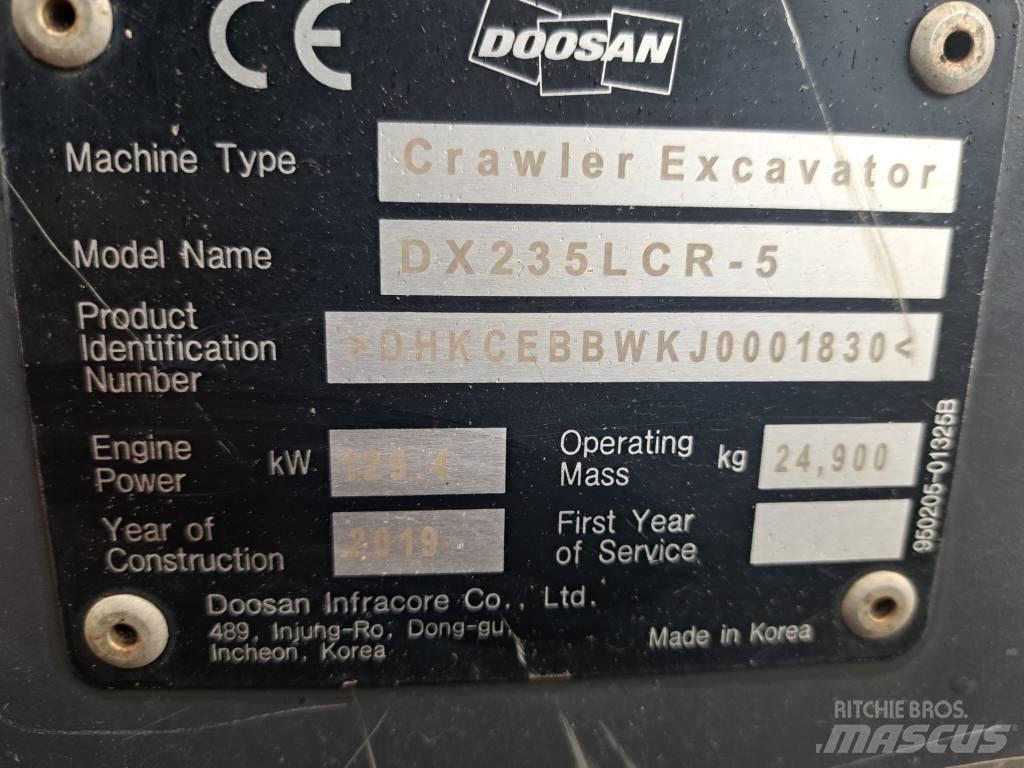 Doosan DX 235 LCR-5 履带挖掘机