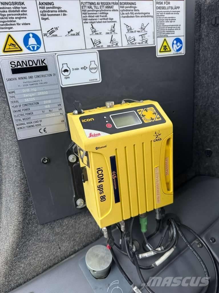 Sandvik DX800 钻孔机