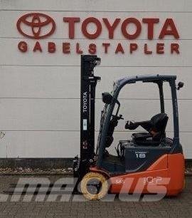 Toyota 8FBEK18T 电动叉车