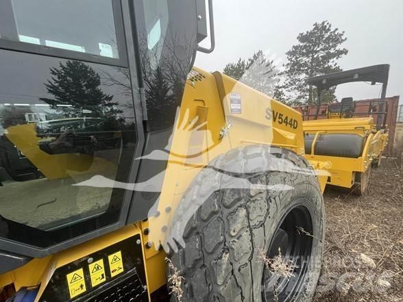 Sakai SV544D 单轮压路机