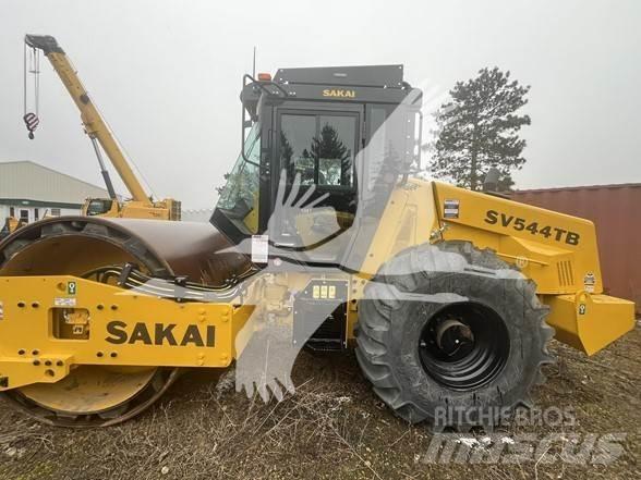 Sakai SV544T 单轮压路机