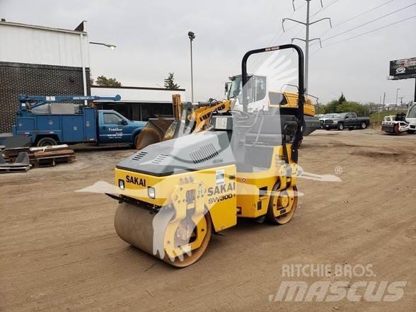 Sakai SW300 单轮压路机