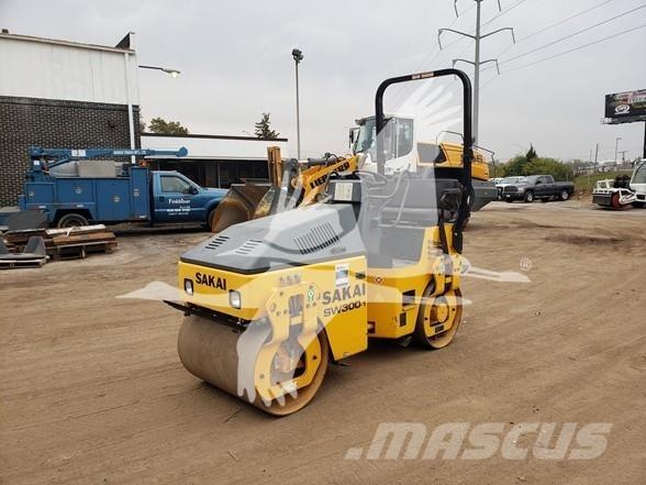 Sakai SW300-1 单轮压路机