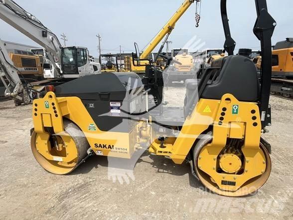 Sakai SW504W 单轮压路机