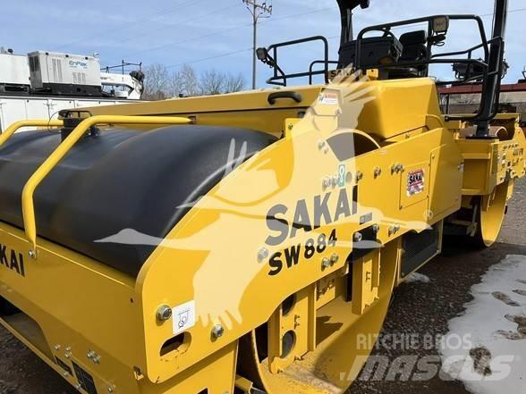 Sakai SW884 单轮压路机