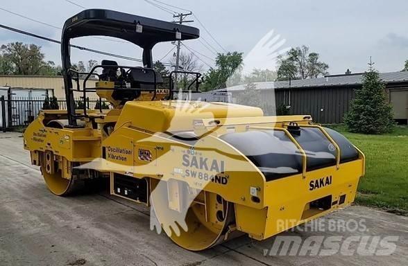 Sakai SW884ND 单轮压路机
