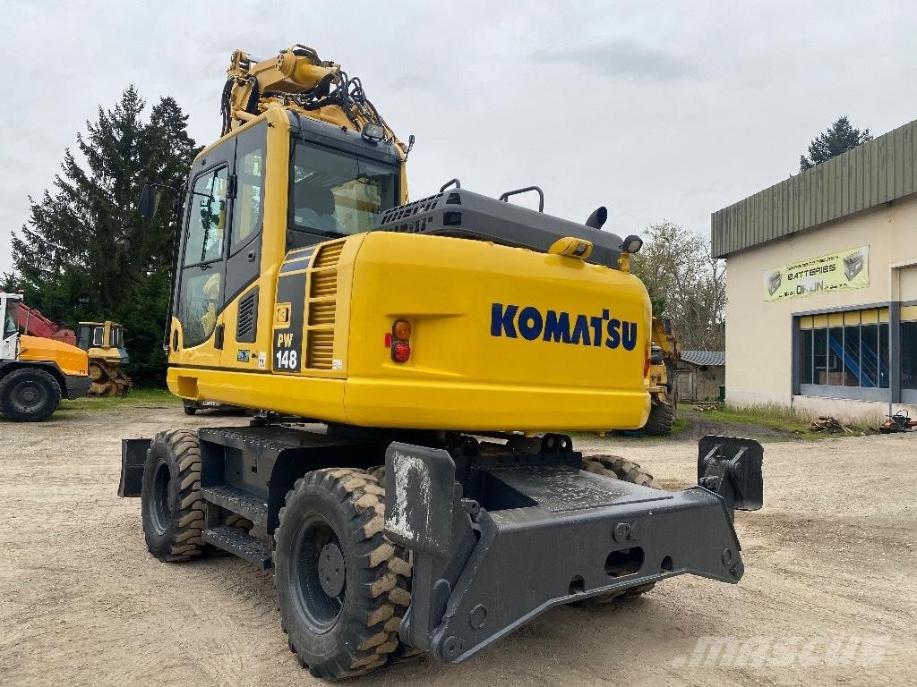 Komatsu PW 148-8 轮式挖掘机