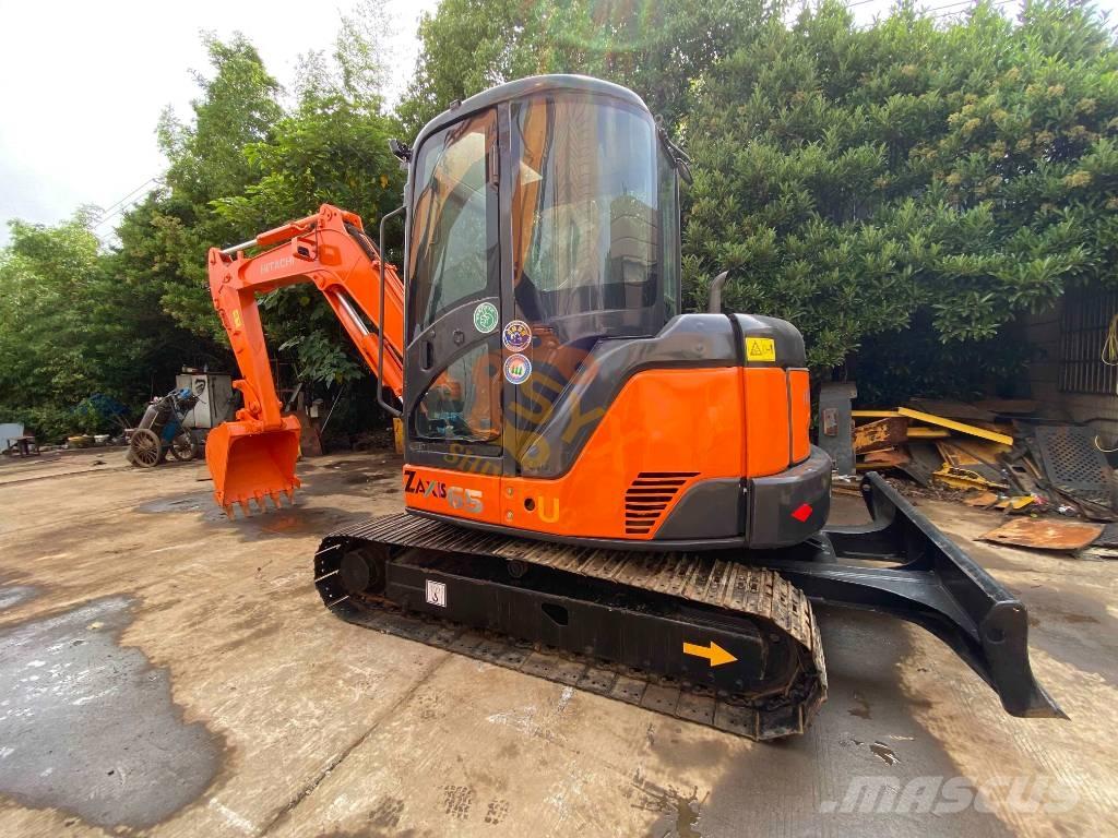 Hitachi ZX 65 U 小型挖掘机