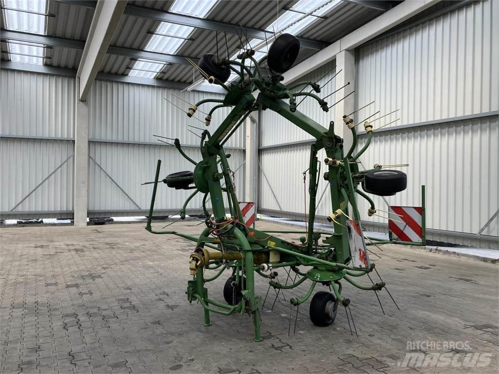 Krone KW 7.70/6x7 犁耙和摊草机