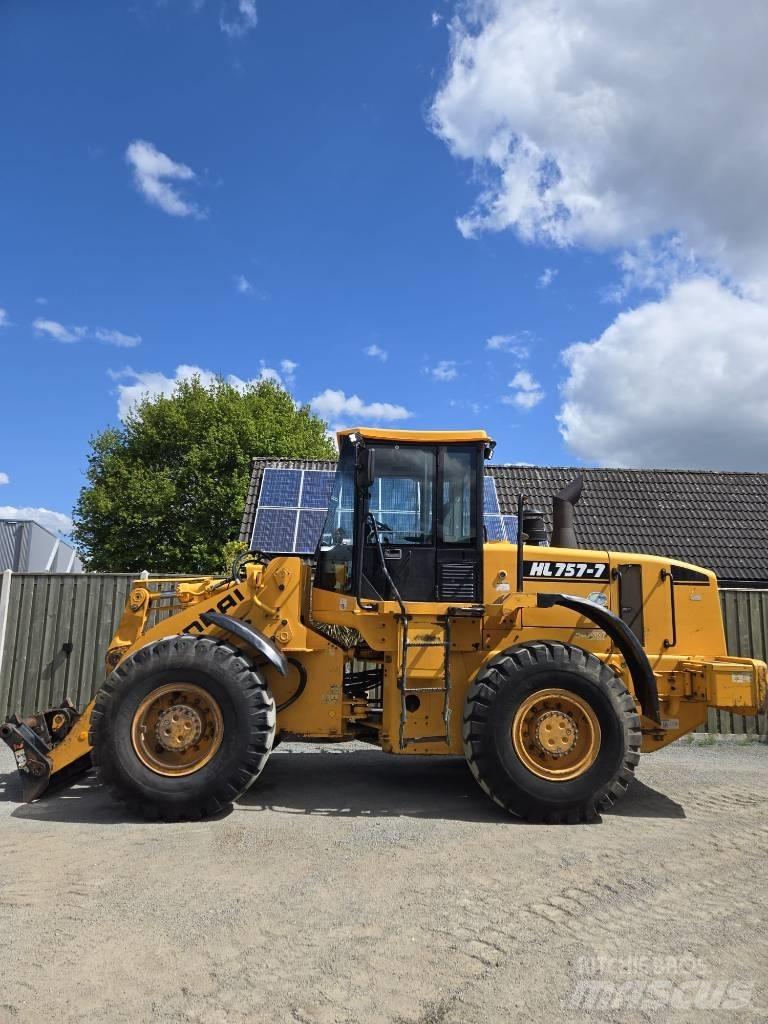 Hyundai HL 757-7 轮式装载机