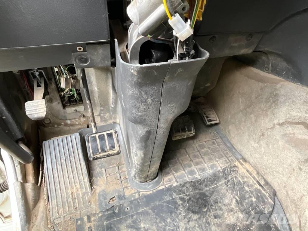Yanmar TW 95 轮式挖掘机