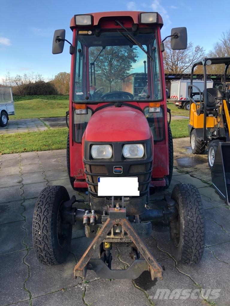 Shibaura ST 330 HST 小型拖拉机