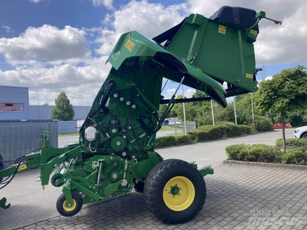 John Deere V461M 圆捆打捆机