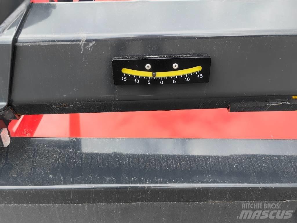 Kubota DMC 6332T 割草调节装置