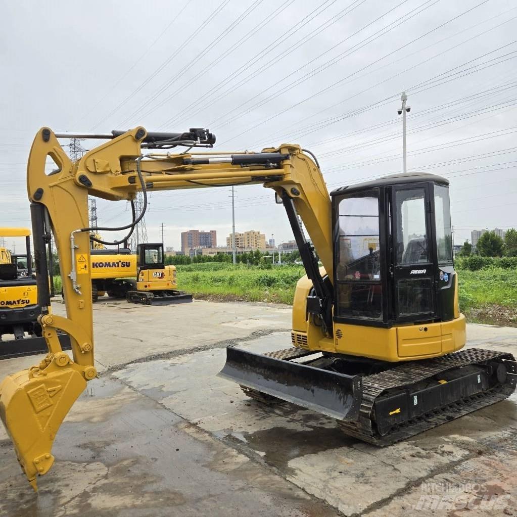 CAT 305 C CR 小型挖掘机